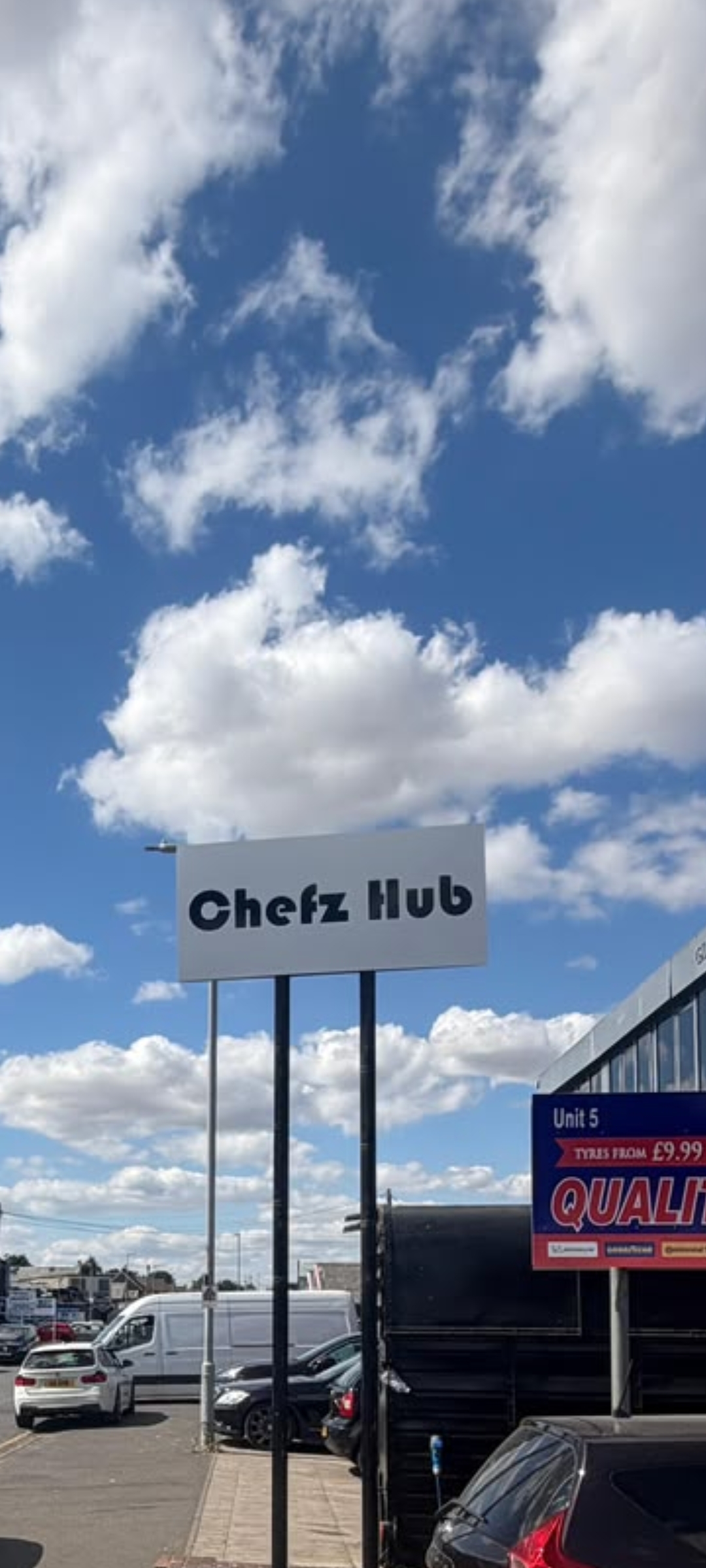 Chefz Hub Xpress storefront in Hemel Hempstead